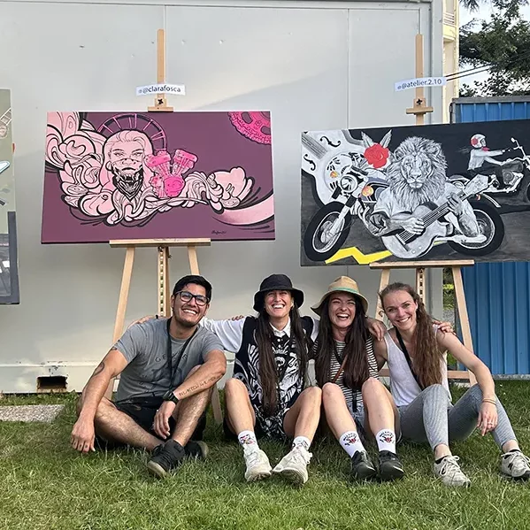 Artistes peintres heureux au Live Painting du Dax Motors n' Blues Festival.