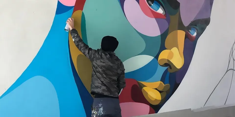 Alber, street-artiste à Dax pour le festival Muralis.