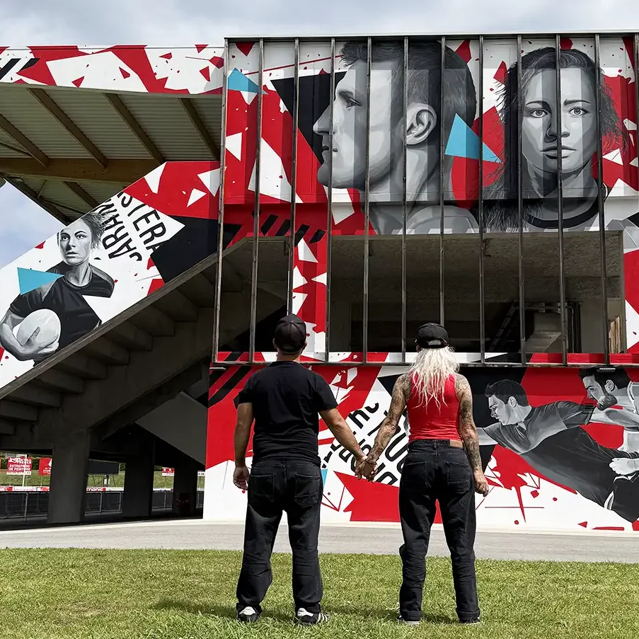 Fresque de Sanckøblack “Invictus” réalisée sur la Tribune 1904 du stade de rugby.